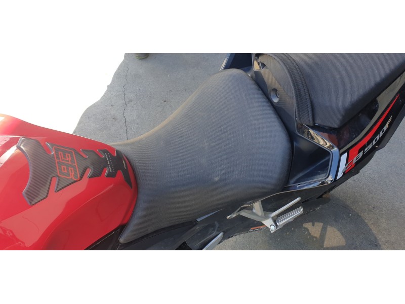 Recambio de asiento para honda cb 500f referencia OEM IAM 77100MJWJ02ZA  