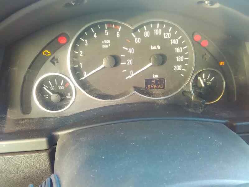 opel meriva del año 2004