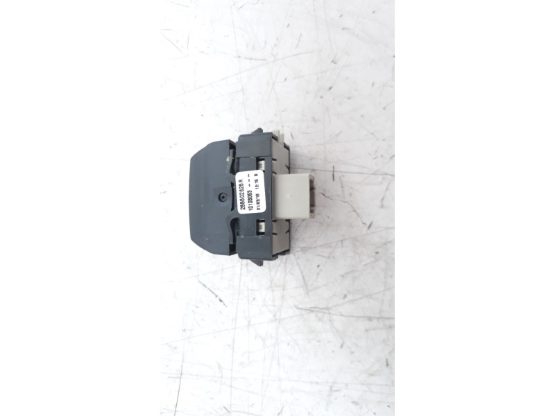 Recambio de interruptor para renault captur 0.9 energy referencia OEM IAM 255502625R  