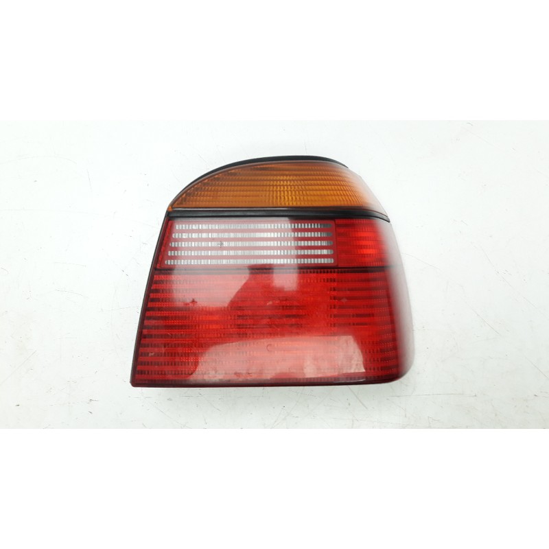 Recambio de piloto trasero derecho para volkswagen golf iii berlina (1h1) 1.8 referencia OEM IAM 1H6945112A 103F02143710 VG03241