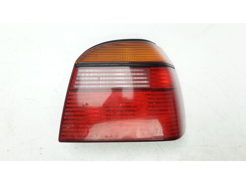 Recambio de piloto trasero derecho para volkswagen golf iii berlina (1h1) 1.8 referencia OEM IAM 1H6945112A 103F02143710 VG03241