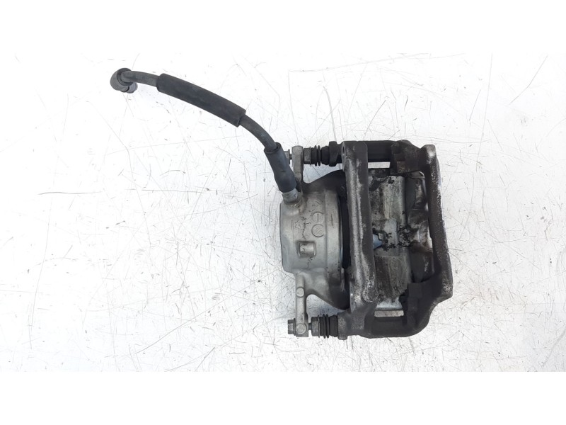 Recambio de pinza de freno delantera izquierda para mercedes-benz clase c (w205) familiar 2.1 cdi cat referencia OEM IAM A205421
