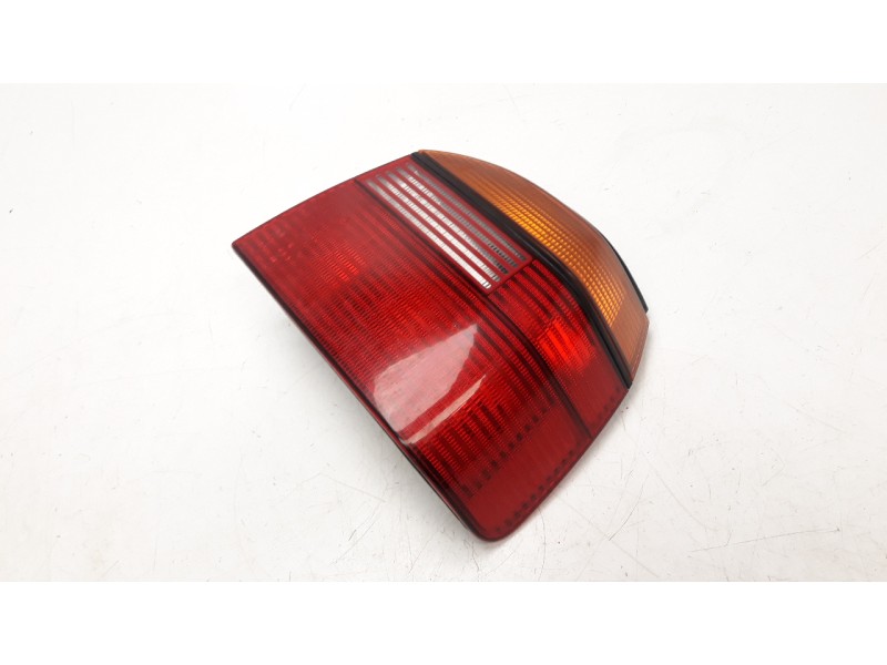 Recambio de piloto trasero derecho para volkswagen golf iii berlina (1h1) 1.8 referencia OEM IAM 1H6945112A 103F02143710 VG03241