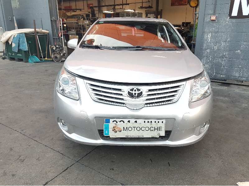 toyota avensis (t27) del año 2011