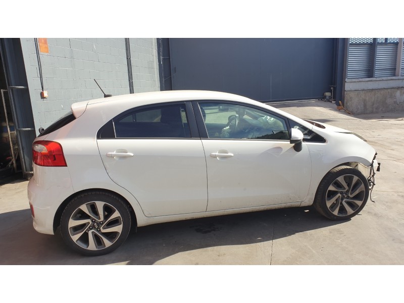 kia rio del año 2017