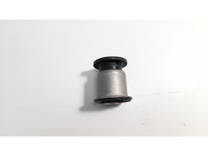 Recambio de brazo suspension inferior delantero derecho para volkswagen t4 transporter/furgoneta (mod. 1991) referencia OEM IAM 