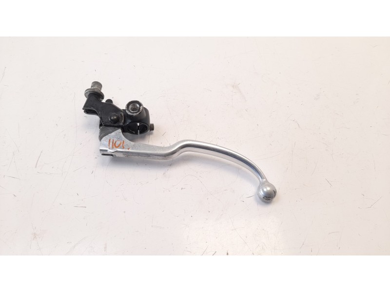 Recambio de bomba embrague para suzuki gladius 650 referencia OEM IAM 5750025D03000  
