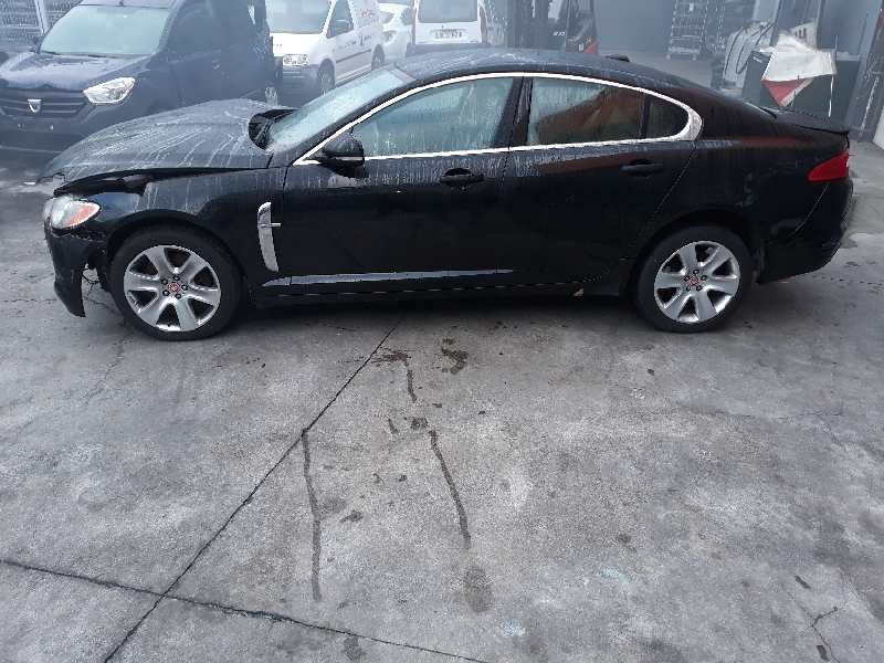 jaguar xf del año 2010