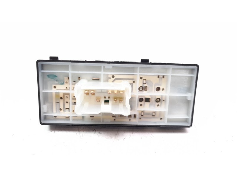 Recambio de mando elevalunas delantero derecho para nissan juke (f16) 1.0 12v cat referencia OEM IAM 254116LA0A  