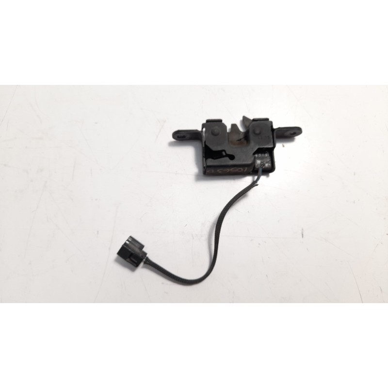 Recambio de cerradura capo para renault megane iii berlina 5 p 1.5 dci diesel fap referencia OEM IAM 656C10010R  