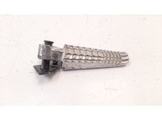 Recambio de estribo para suzuki gladius 650 referencia OEM IAM 4361137H20000  