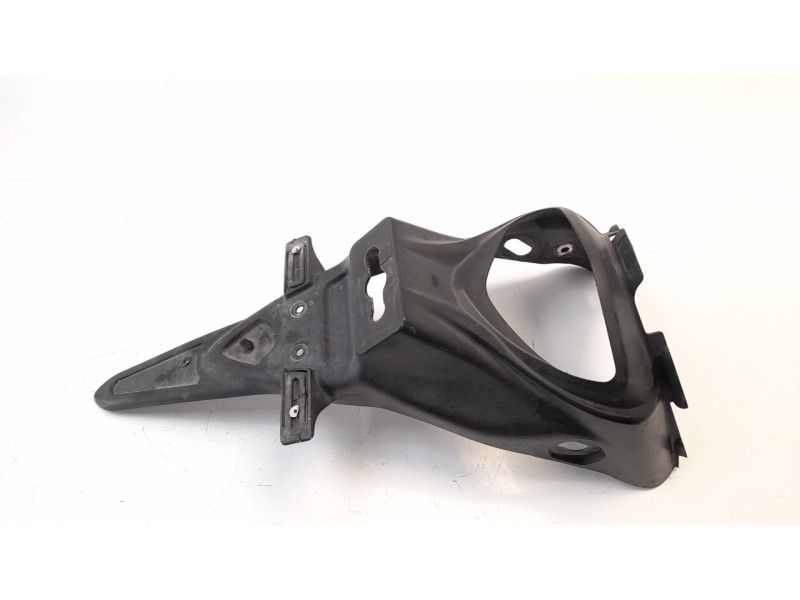 Recambio de portamatriculas para suzuki gladius 650 referencia OEM IAM 6311244H00000  