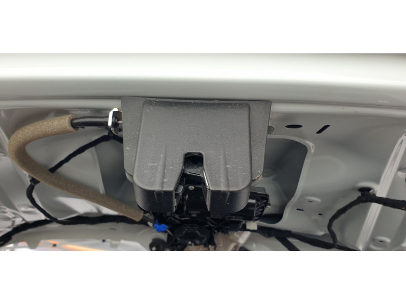 Recambio de cerradura maletero / porton para seat ateca (khp) fr referencia OEM IAM 4M0827506D  EZCAU181