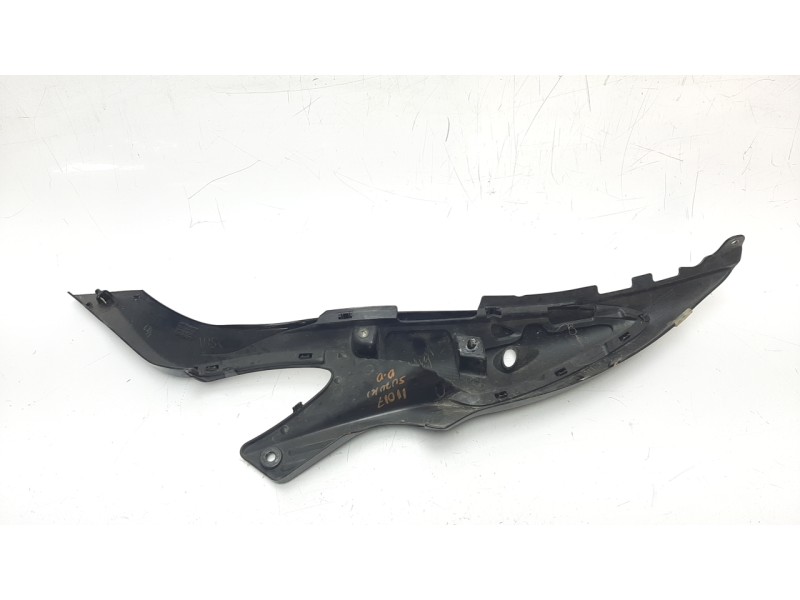 Recambio de moldura para suzuki gladius 650 referencia OEM IAM 4741144H  