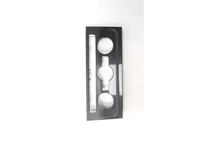 Recambio de moldura para volkswagen golf vii lim. (bq1) ready2go referencia OEM IAM 5G1863100  