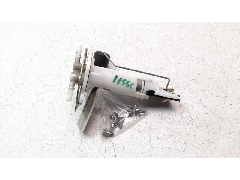 Recambio de bomba combustible para ktm 390 duke 390 duke referencia OEM IAM 93307088000  