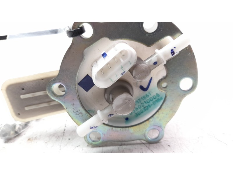 Recambio de bomba combustible para ktm 390 duke 390 duke referencia OEM IAM 93307088000  