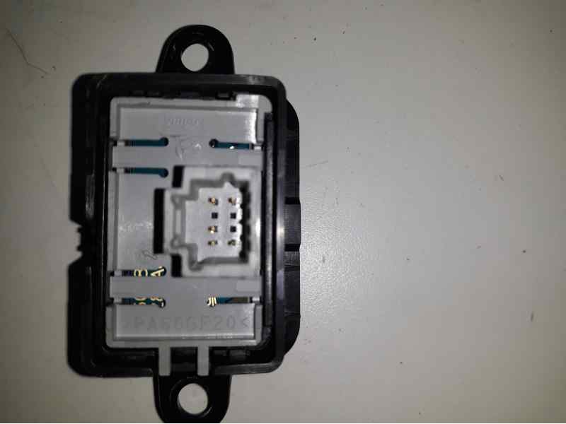Recambio de interruptor para renault megane iii berlina 5 p dynamique referencia OEM IAM   