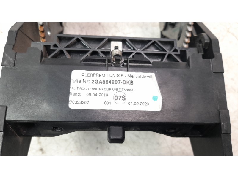 Recambio de apoyabrazos central para volkswagen t-roc 2.0 tdi referencia OEM IAM 2GA864207DKB  