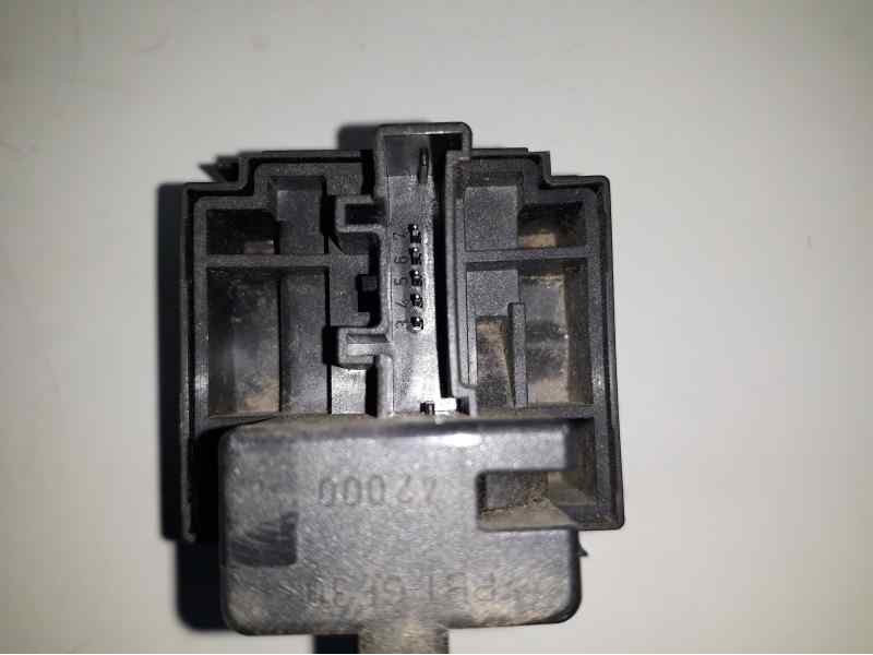 Recambio de interruptor para renault megane iii berlina 5 p dynamique referencia OEM IAM 251900001RD  