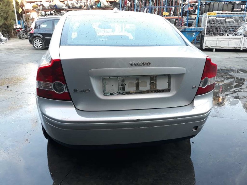 volvo s40 berlina del año 2005