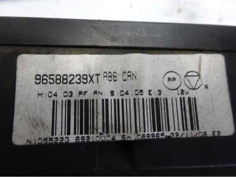 Recambio de mando climatizador para citroen c3 1.4 vivace referencia OEM IAM 96588239XT  
