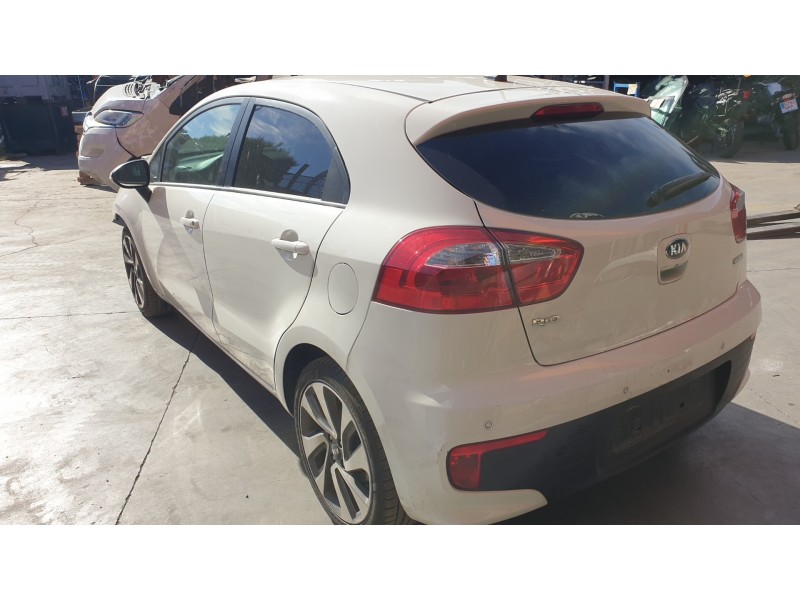 kia rio del año 2017