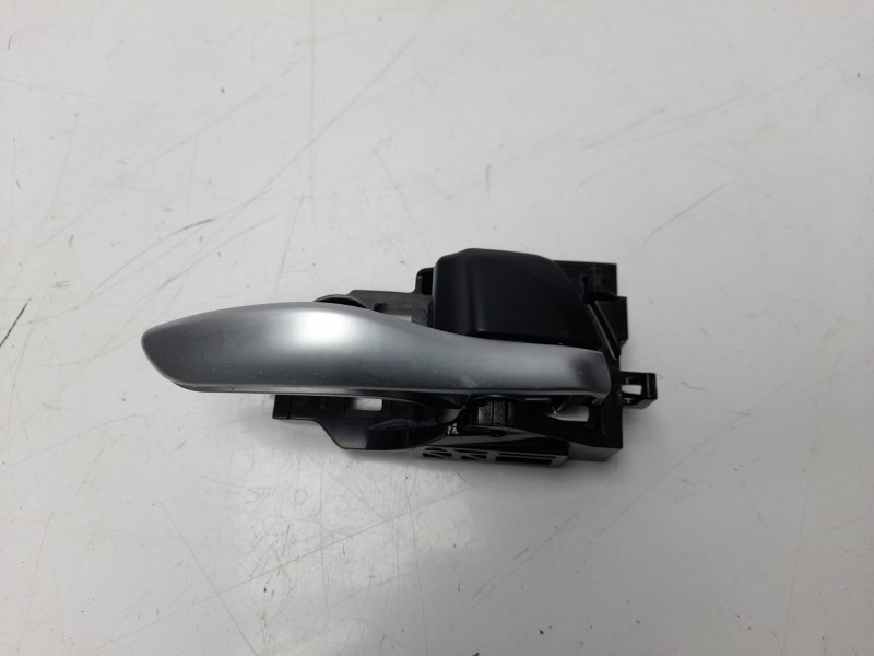 Recambio de maneta interior trasera derecha para toyota c-hr hybrid advance referencia OEM IAM 69273F4010  