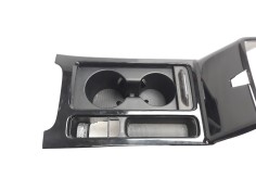 Recambio de moldura para kia xceed 1.4 tgdi cat referencia OEM IAM 84620J7000   2