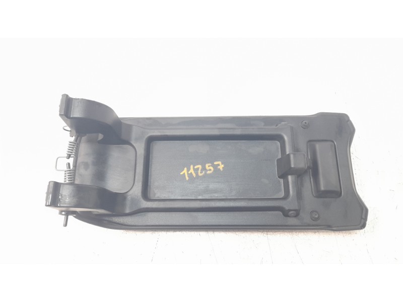 Recambio de apoyabrazos central para bmw serie 1 lim. (f40) 2.0 16v turbodiesel referencia OEM IAM 51169460084  