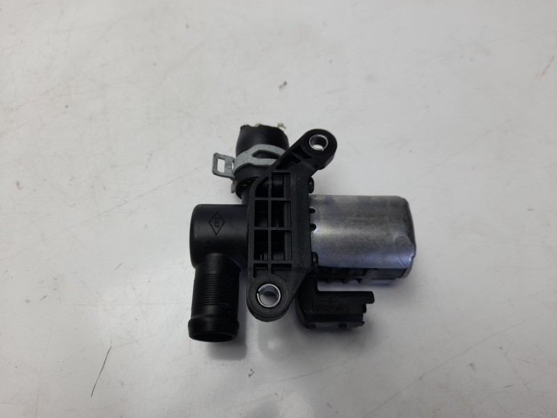 Recambio de bomba agua para dacia logan ii comfort referencia OEM IAM 212309316R  