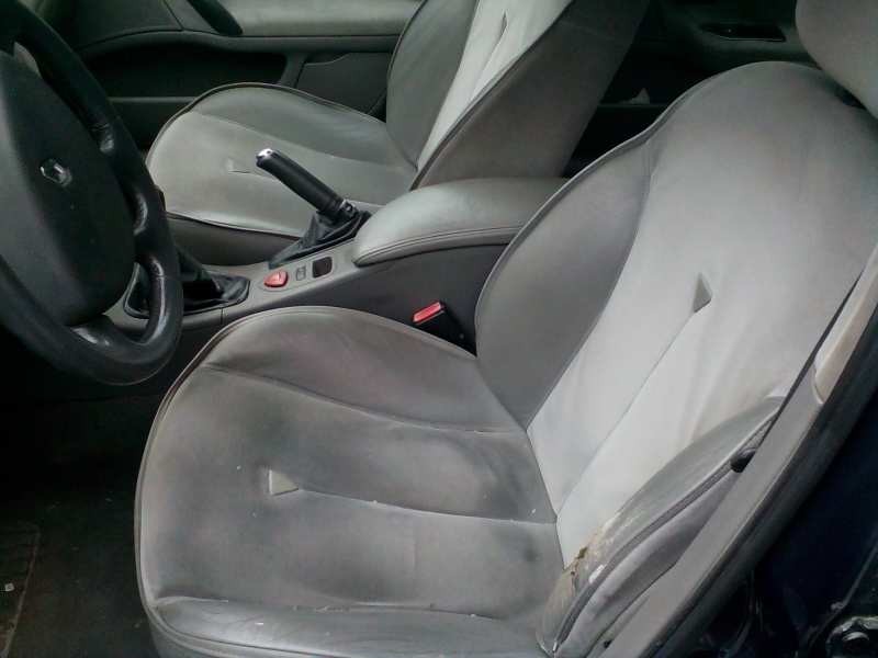 renault laguna ii grandtour (kg0) del año 2003