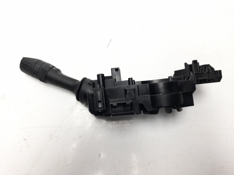 Recambio de mando intermitentes para toyota c-hr hybrid advance referencia OEM IAM 17F852  