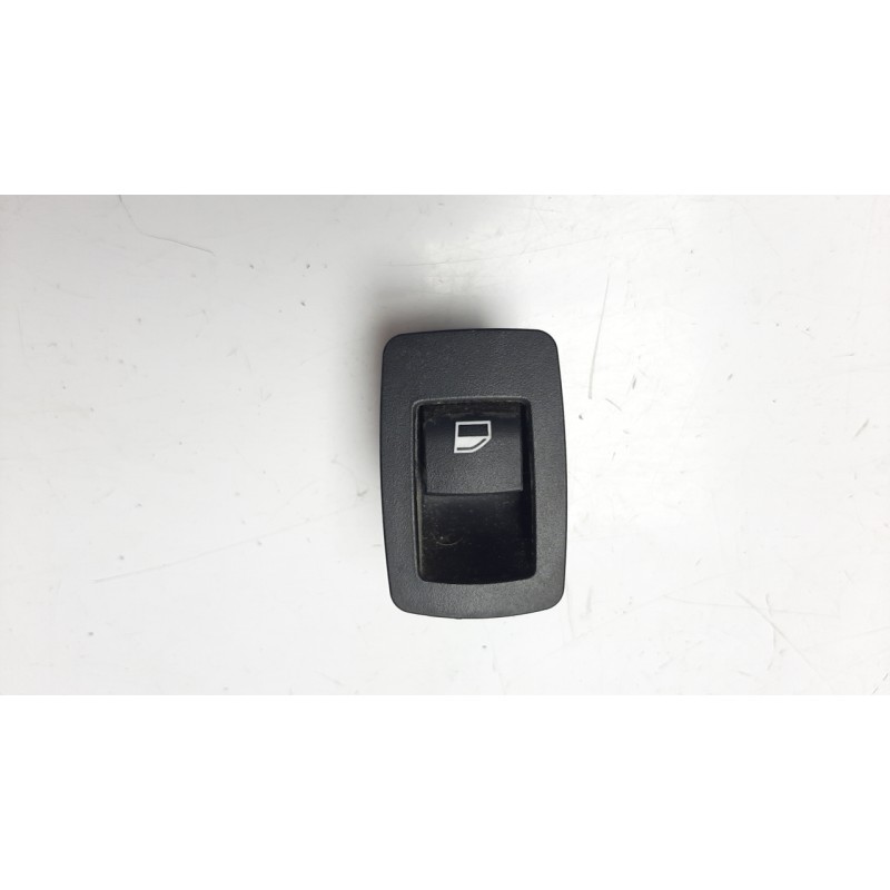 Recambio de mando elevalunas trasero izquierdo para bmw serie 3 lim. (f30) 320d referencia OEM IAM 9208106 IAF120057HQ 