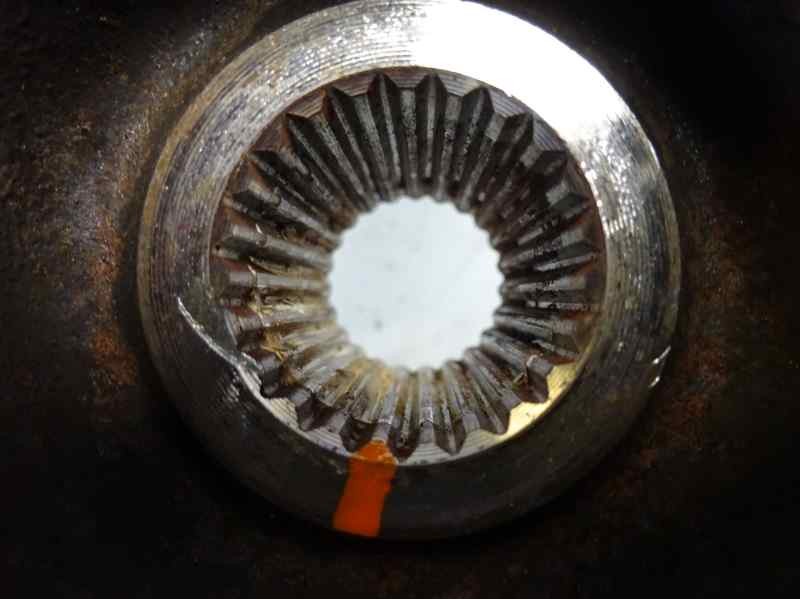 Recambio de mangueta delantera derecha para renault clio iii authentique referencia OEM IAM   