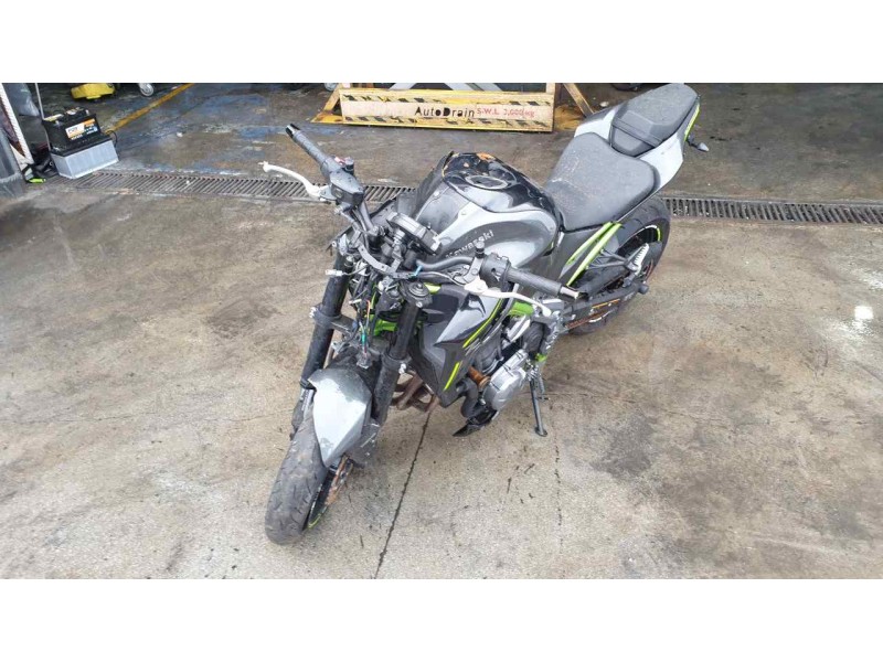 kawasaki z 900 del año 2018