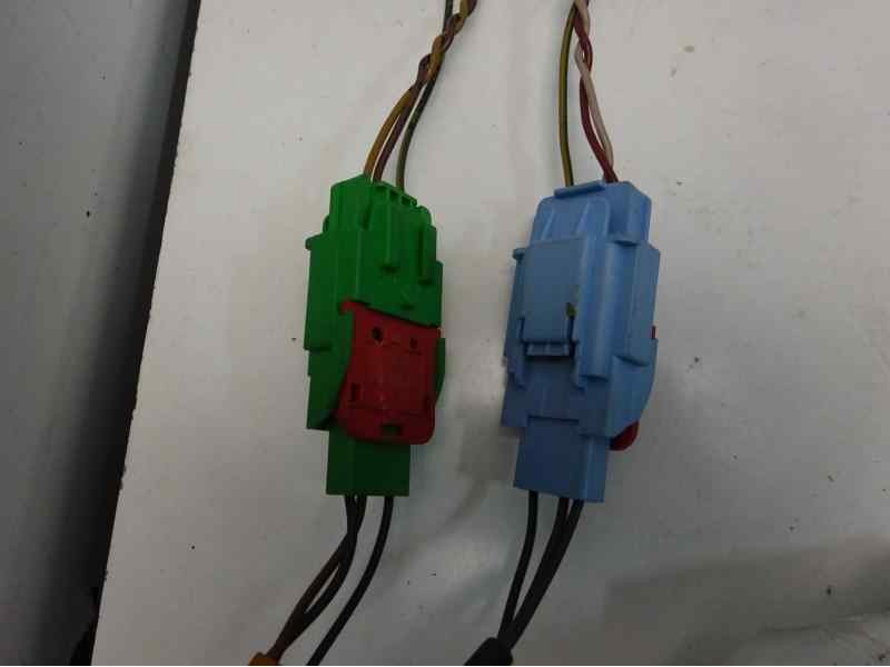 Recambio de airbag delantero derecho para peugeot 207 xt referencia OEM IAM 9650100380  