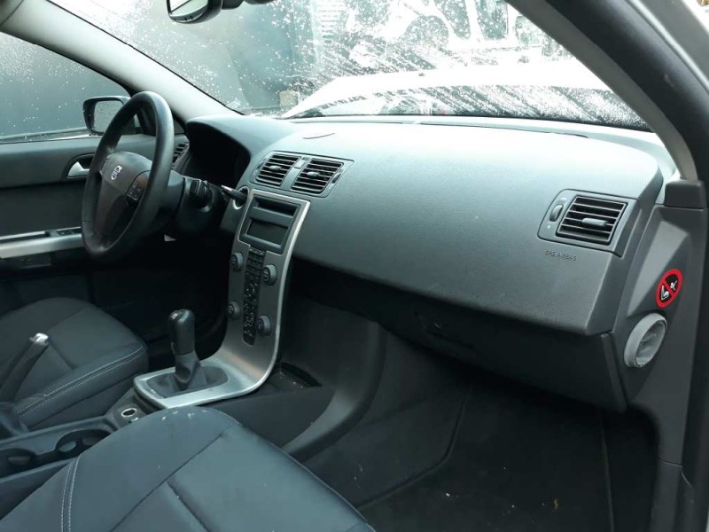 volvo s40 berlina del año 2005