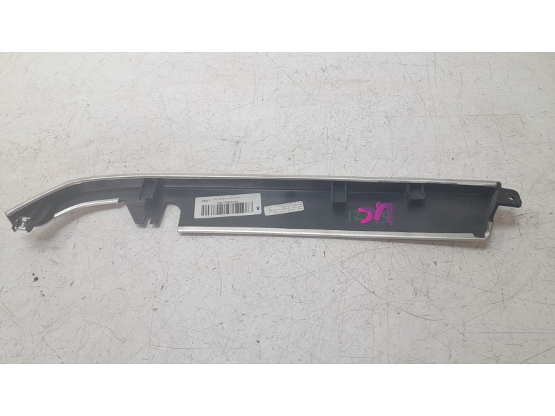 Recambio de moldura para land rover discovery sport (l550) 2.0 d 4x4 referencia OEM IAM FK72640E72BD  