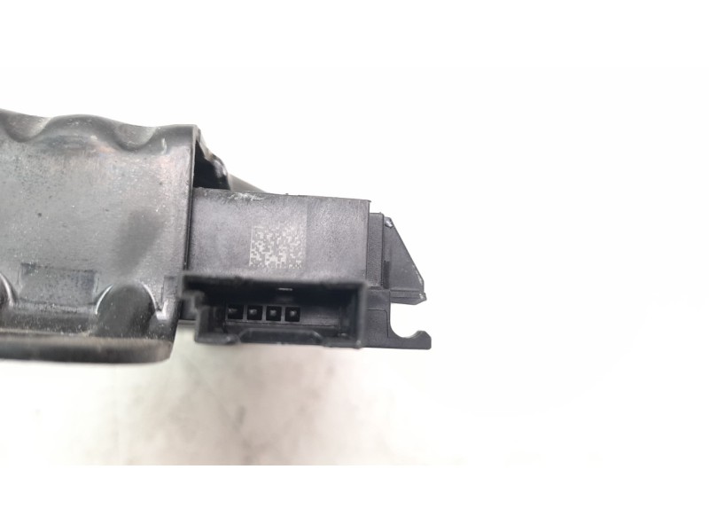 Recambio de cerradura maletero / porton para bmw serie 1 lim. (f40) 2.0 16v turbodiesel referencia OEM IAM 16367210  
