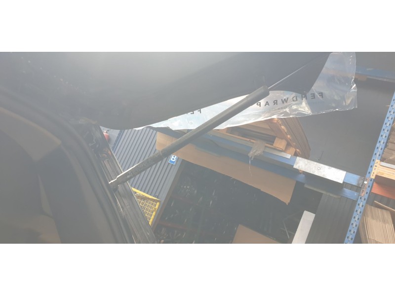 Recambio de amortiguadores maletero / porton para jeep cherokee limited 4wd referencia OEM IAM 68231345AC  