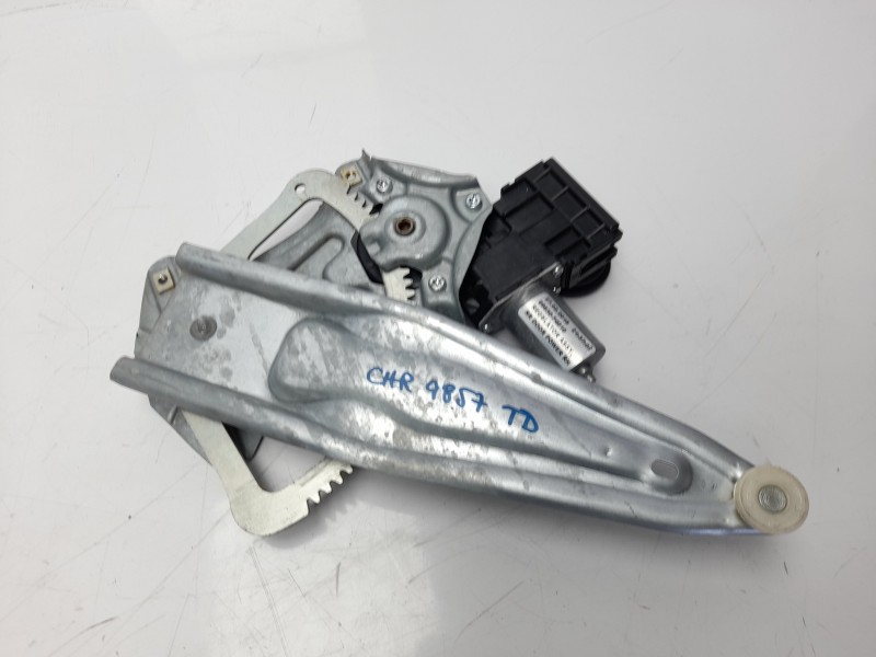 Recambio de elevalunas trasero derecho para toyota c-hr hybrid advance referencia OEM IAM 69830F4010  