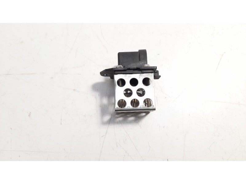 Recambio de resistencia calefaccion para renault megane iii berlina 5 p 1.5 dci diesel fap referencia OEM IAM K1528K  