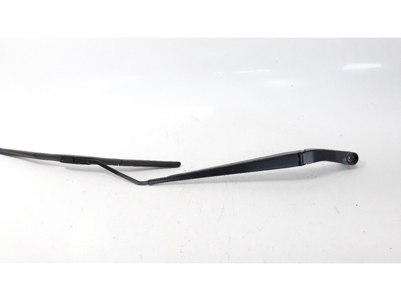 Recambio de brazo limpia delantero derecho para chevrolet malibu 2.0 diesel cat referencia OEM IAM 10N8166NWB  