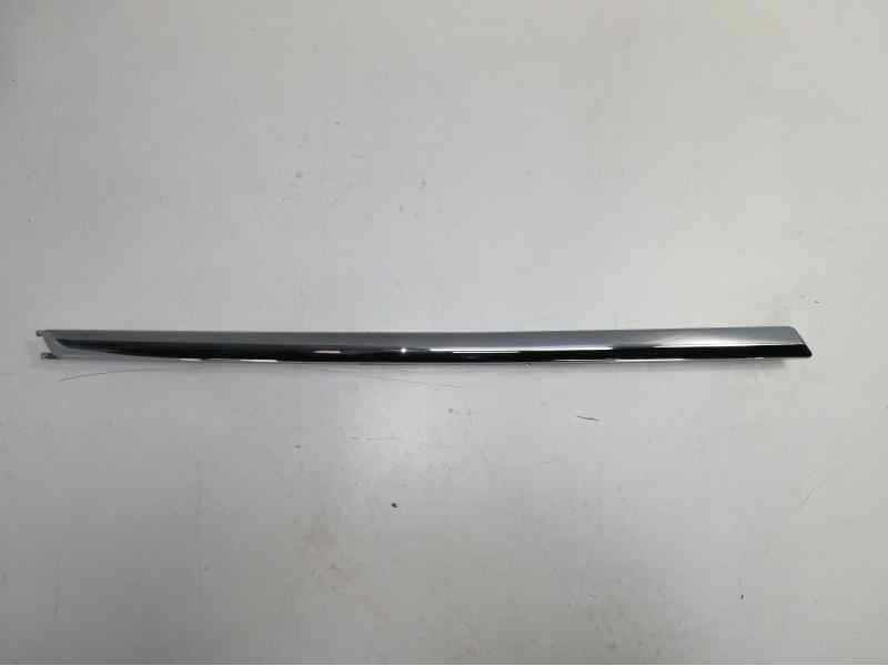 Recambio de molduras traseras para volkswagen passat variant (3c5) referencia OEM IAM 3C9807459A  VG0541274