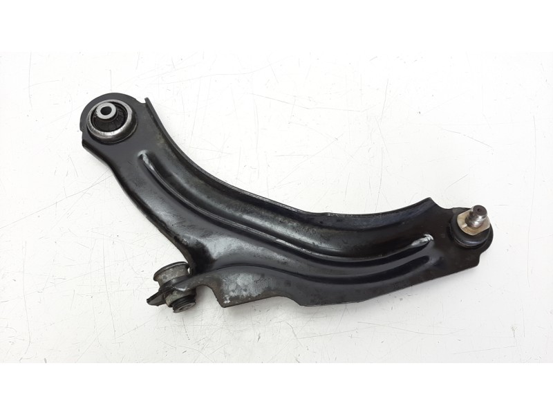 Recambio de brazo suspension inferior delantero izquierdo para renault clio iv 1.5 dci diesel fap referencia OEM IAM 545052354R 