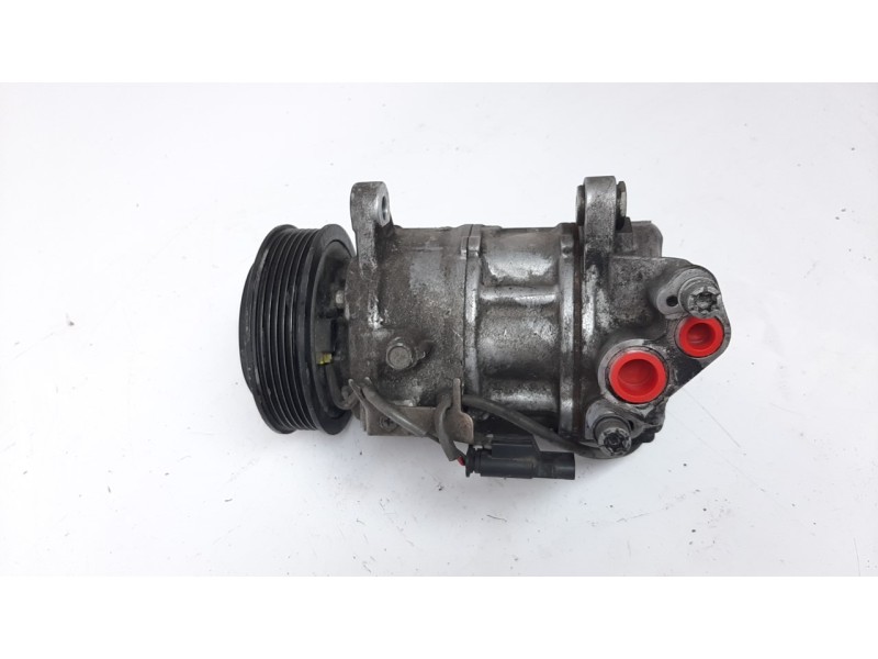 Recambio de compresor aire acondicionado para bmw serie 1 lim. (f40) 2.0 16v turbodiesel referencia OEM IAM 64527948797  