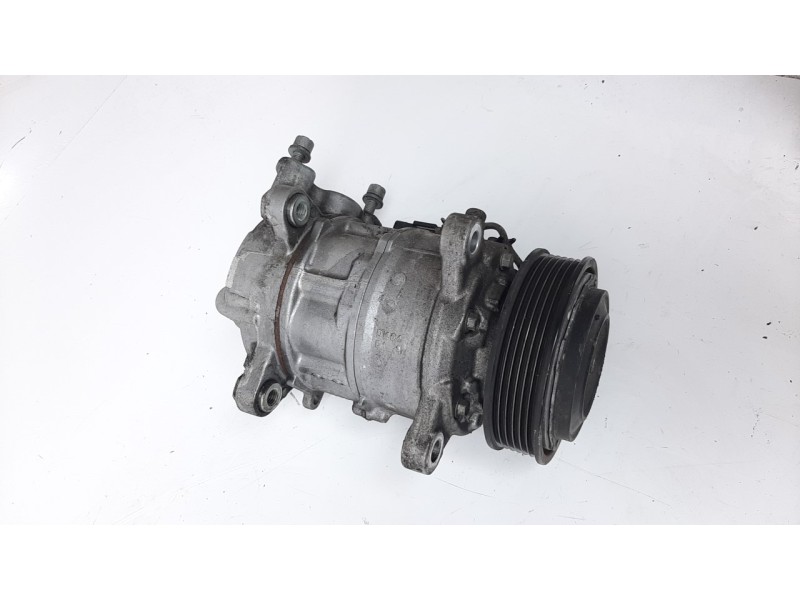 Recambio de compresor aire acondicionado para bmw serie 1 lim. (f40) 2.0 16v turbodiesel referencia OEM IAM 64527948797  