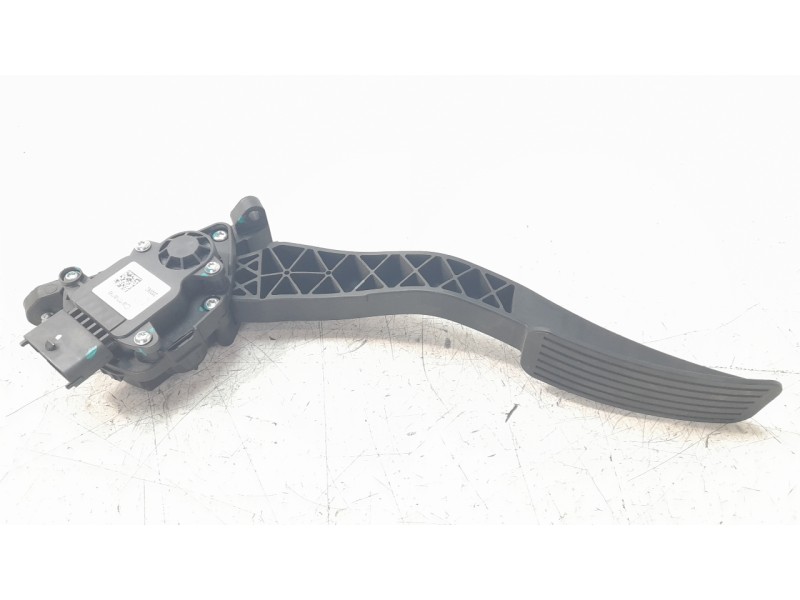 Recambio de pedal acelerador para mg hs comfort referencia OEM IAM 50100601  