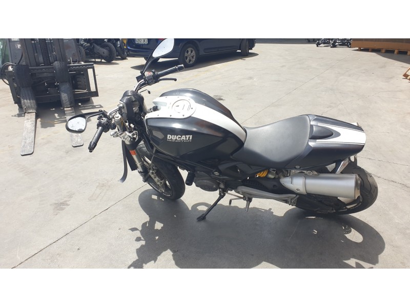 ducati monster 696 del año 2007